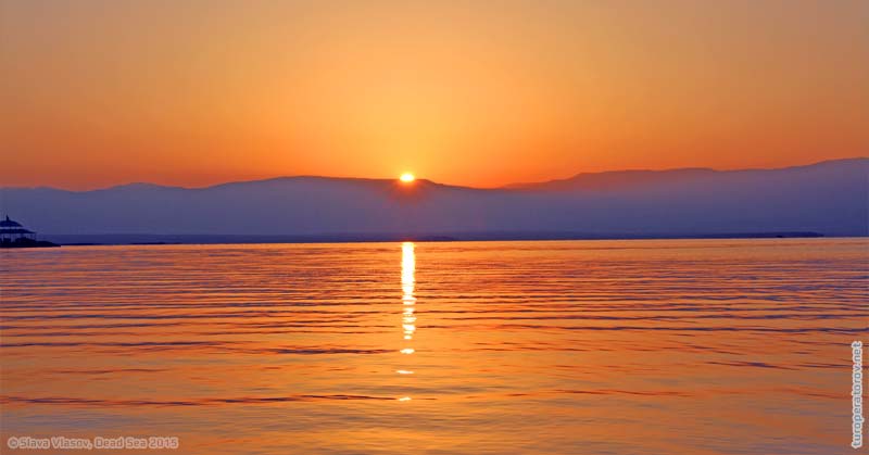рассвет на Мертвом море