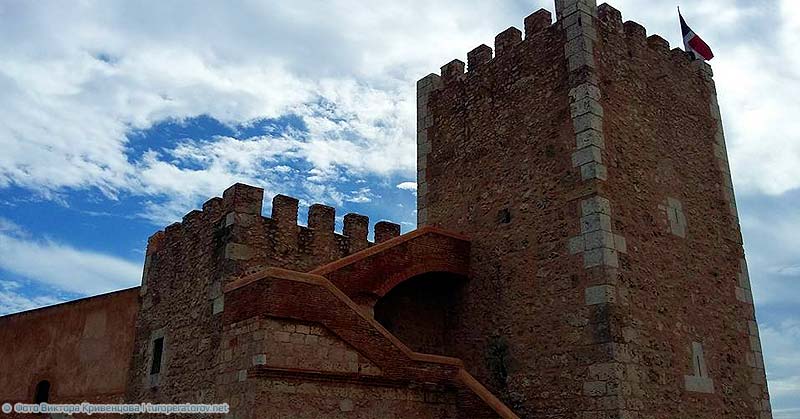 Крепость Озама в Санто-Доминго